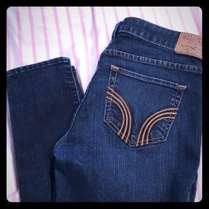 Like new Hollister super skinny dark wash jeans